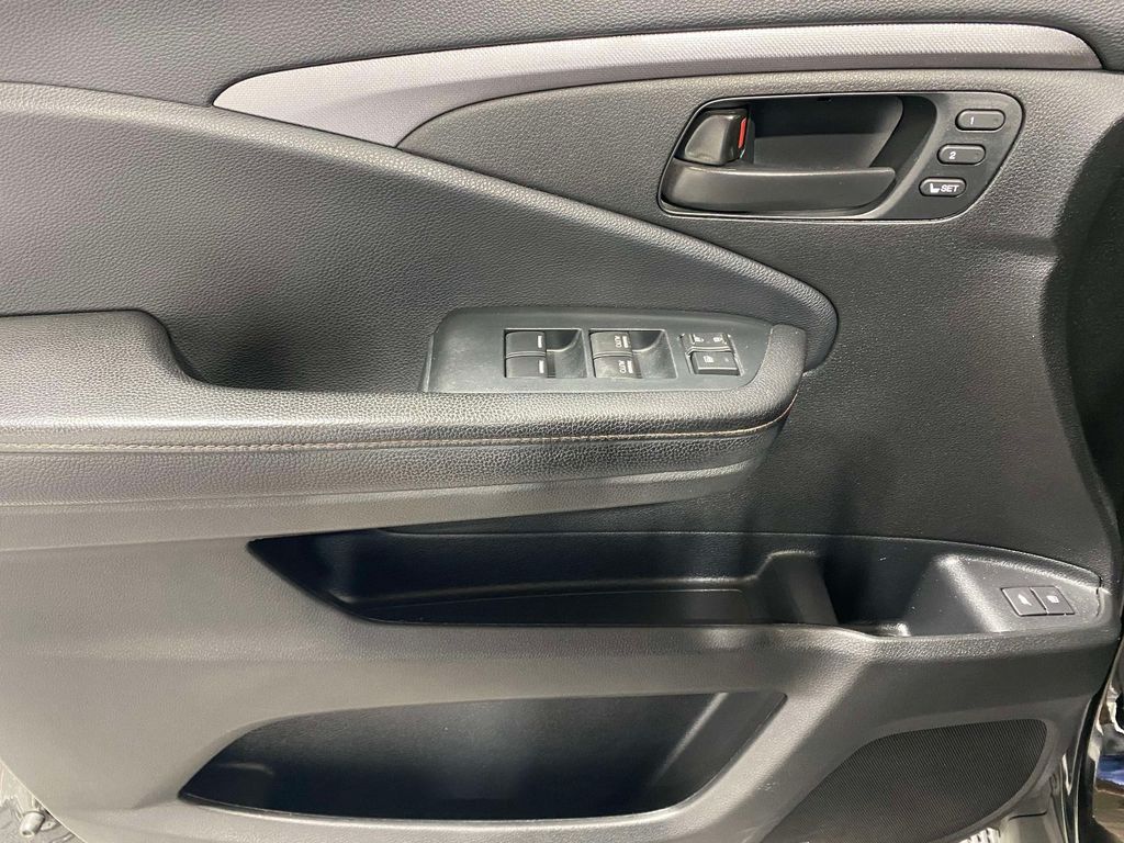 2023 Honda Passport TrailSport - Crystal Black Pearl exterior view 19