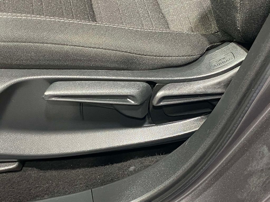 2025 Honda HR-V LX - null exterior view 16