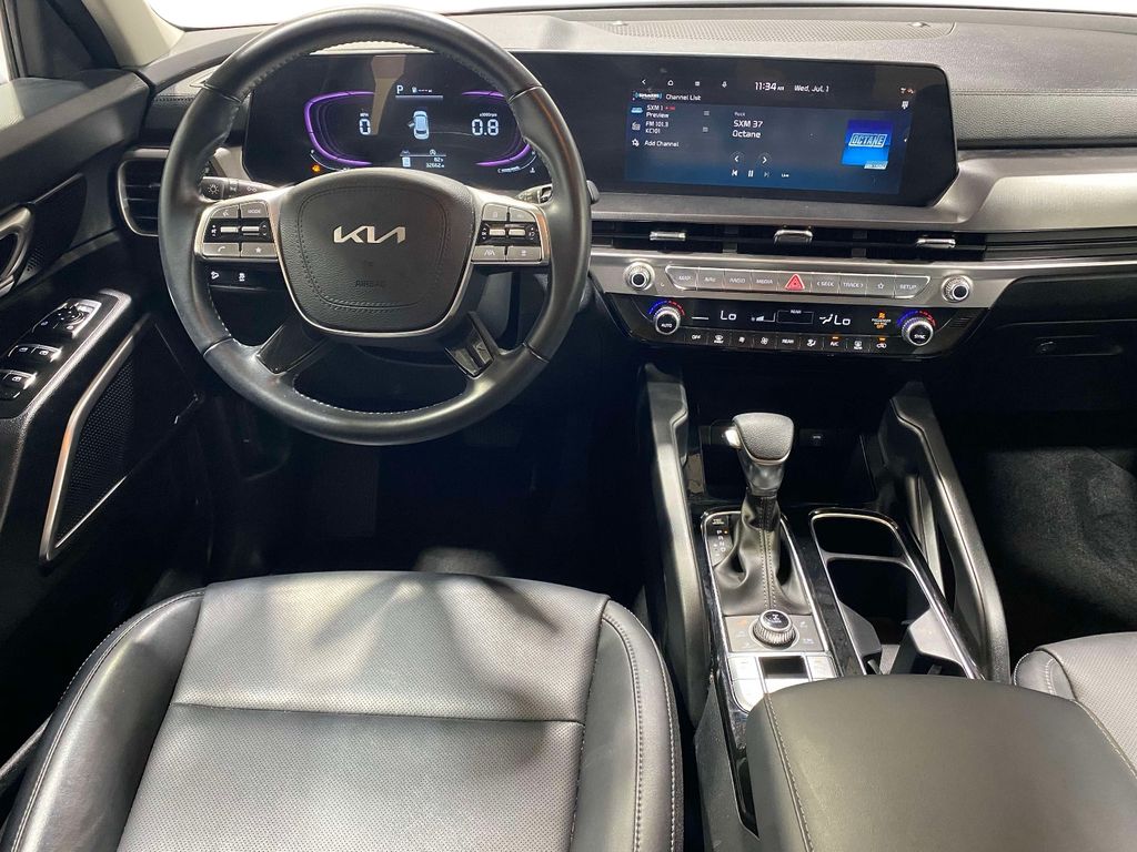 2024 Kia Telluride LX - EBONY BLACK exterior view 12