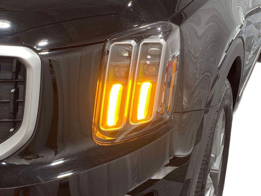 2024 Kia Telluride LX - EBONY BLACK exterior view 7