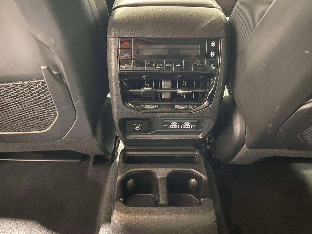 2023 Jeep Grand Cherokee L Limited - Diamond Black Crystal Pearlcoat exterior view 14