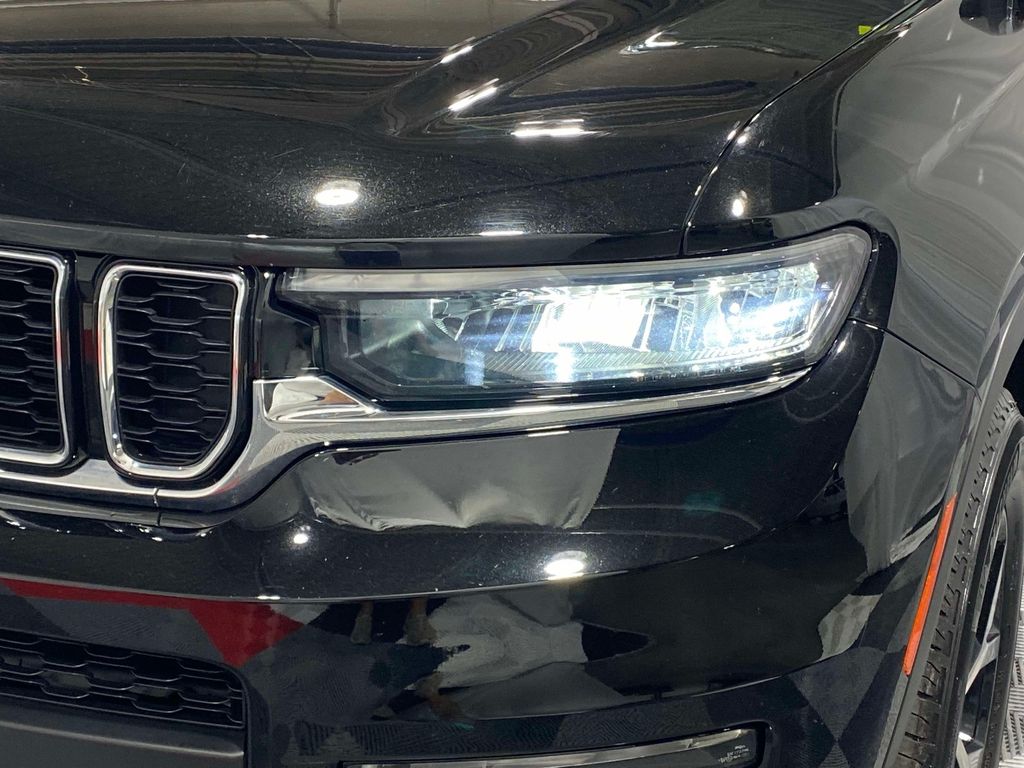 2023 Jeep Grand Cherokee L Limited - Diamond Black Crystal Pearlcoat exterior view 7