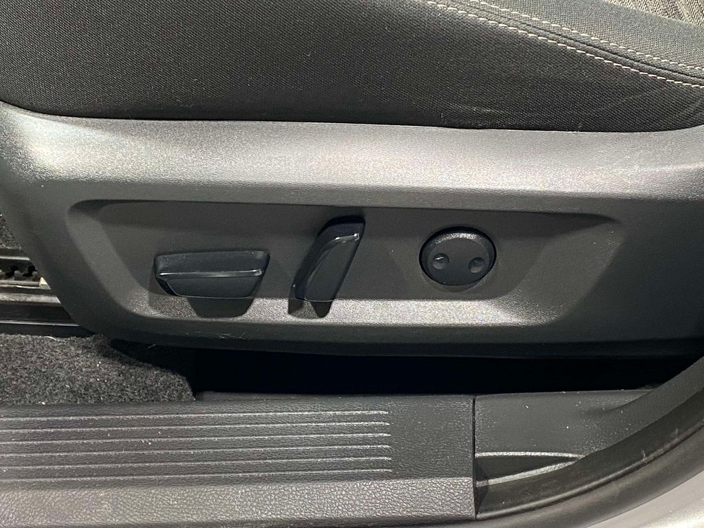 2023 Nissan Rogue SV - Brilliant Silver Metallic exterior view 19
