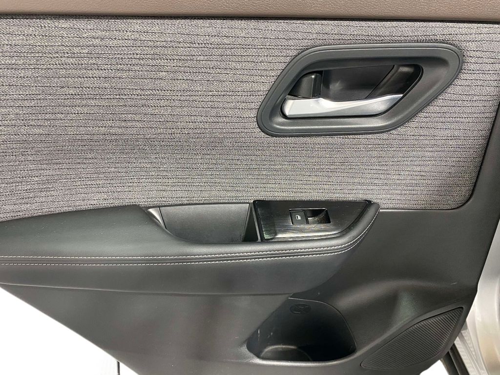 2023 Nissan Rogue SV - Brilliant Silver Metallic exterior view 17