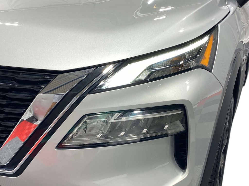 2023 Nissan Rogue SV - Brilliant Silver Metallic exterior view 7