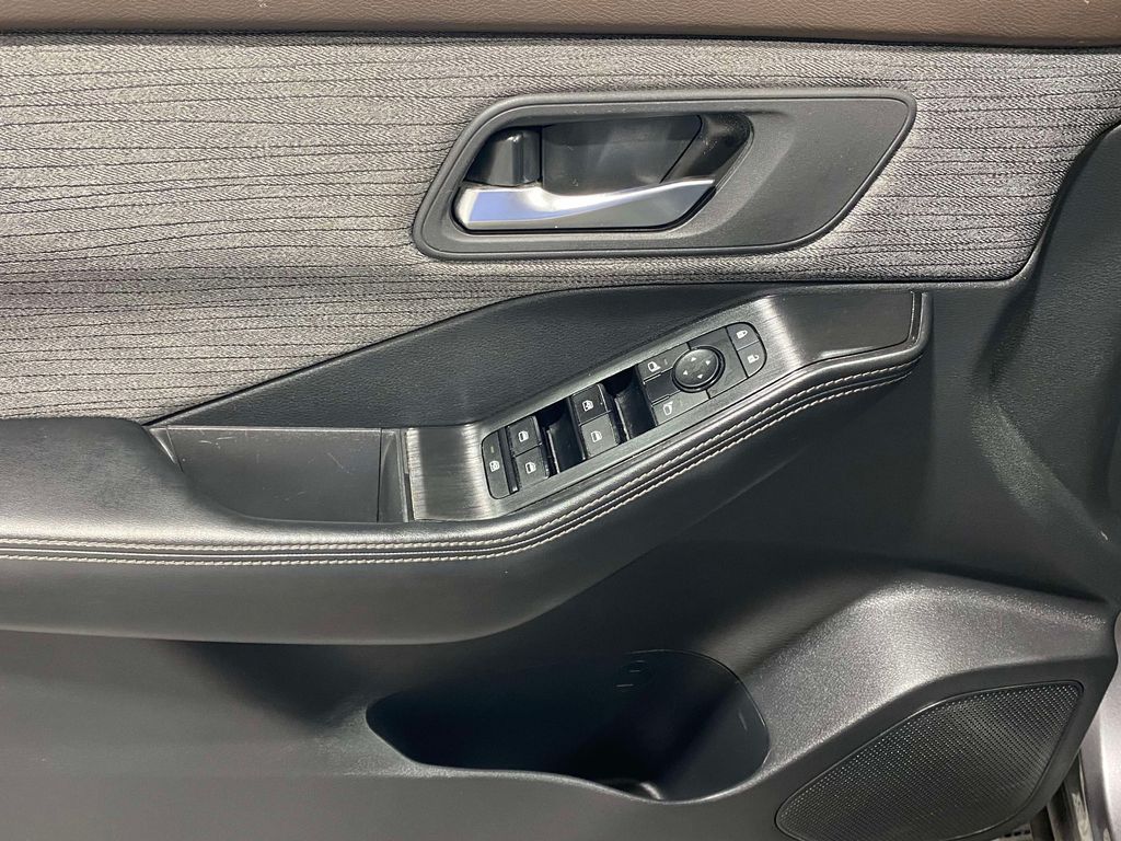 2023 Nissan Rogue SV - GUN METALLIC exterior view 19