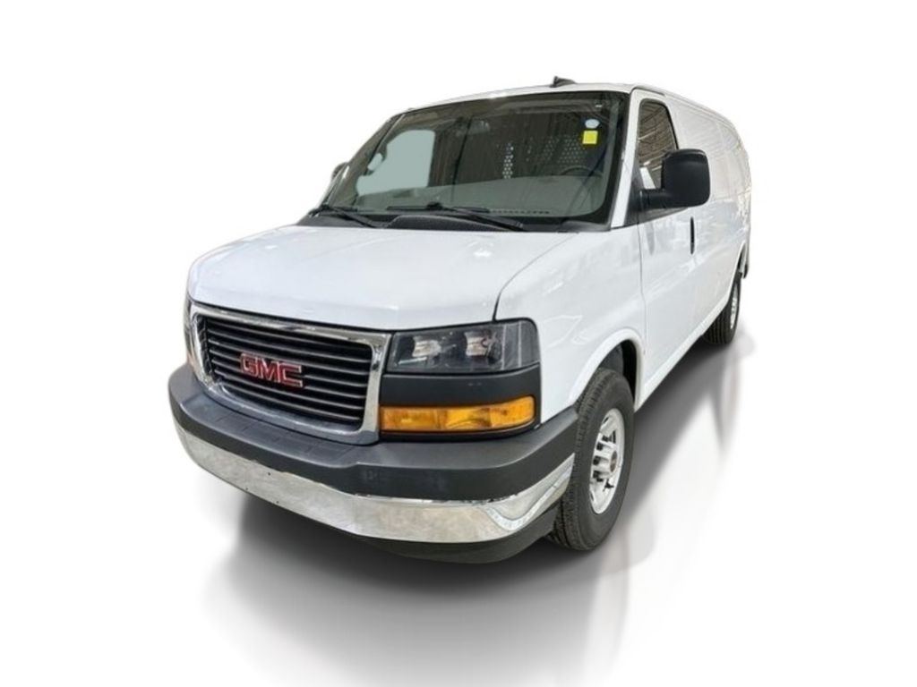 2024 GMC Savana 2500.0 - Summit White exterior view 4