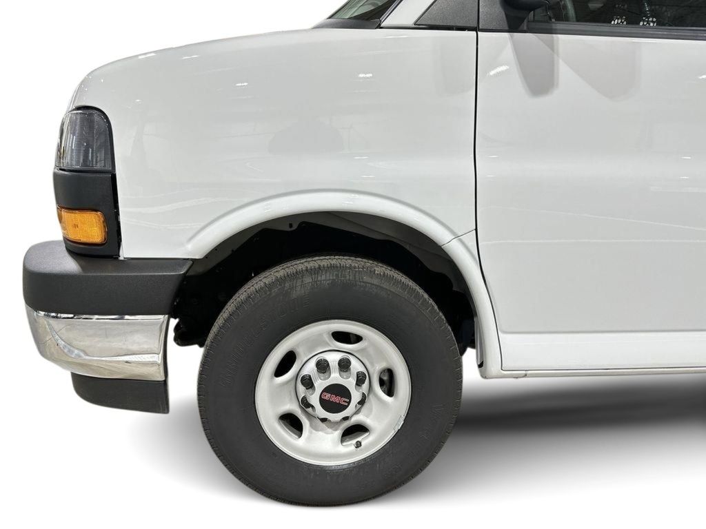 2024 GMC Savana 2500.0 - Summit White exterior view 18