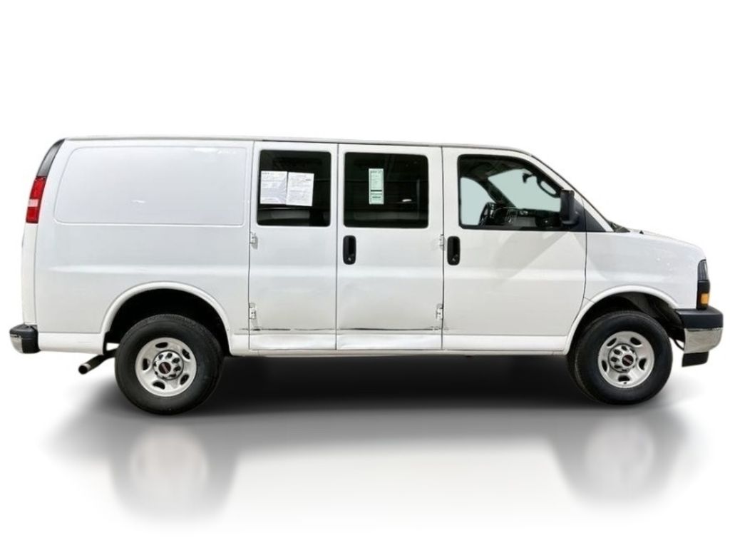 2024 GMC Savana 2500.0 - Summit White exterior view 9