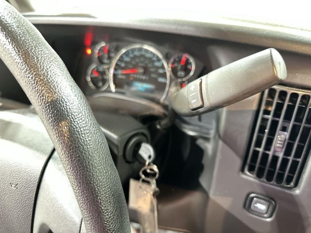2024 GMC Savana 2500.0 - Summit White exterior view 20