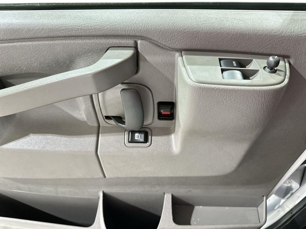 2024 GMC Savana 2500.0 - Summit White exterior view 14