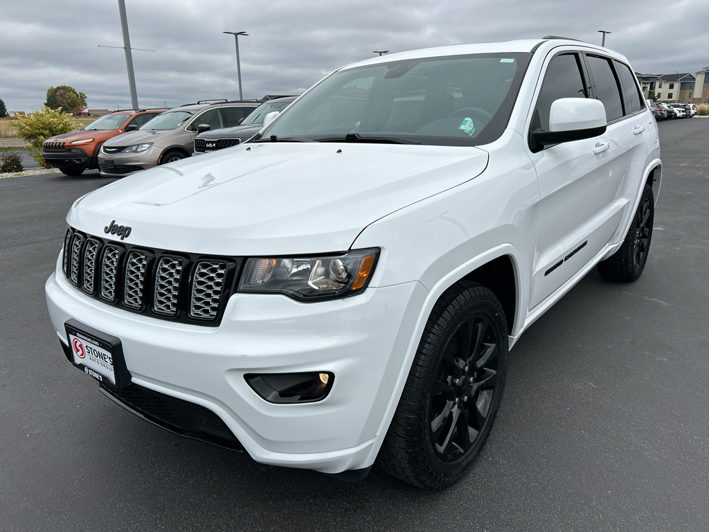 2020 Jeep Grand Cherokee Laredo