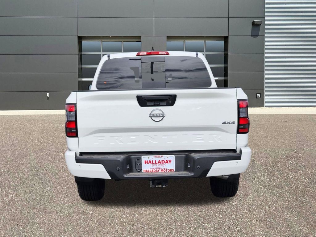 New 2026 Glacier White Nissan SV image 4