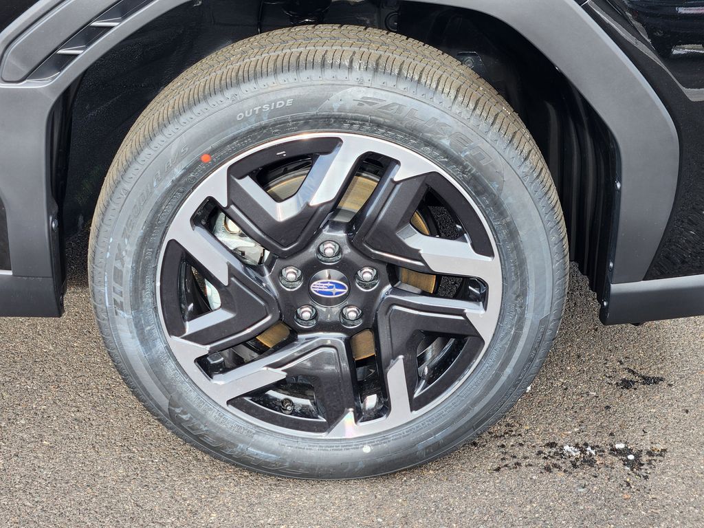 New 2026 Crystal Black Silica Subaru Limited image 9