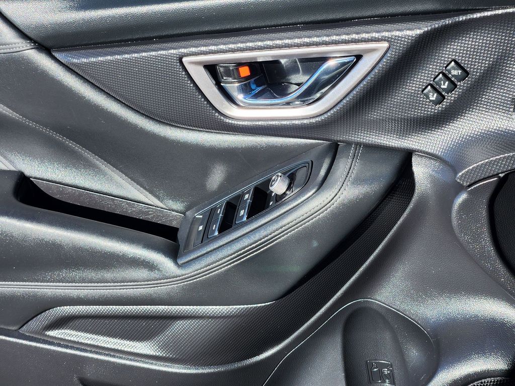 Used 2019 Ice Silver Metallic Subaru Touring image 11