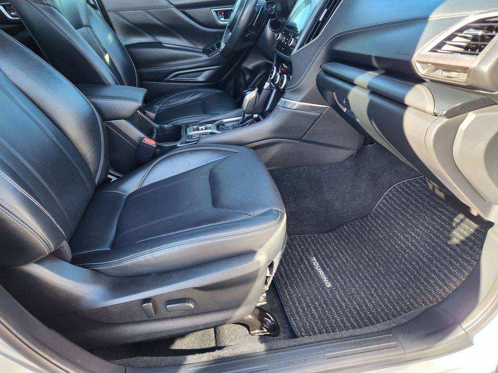 Used 2019 Ice Silver Metallic Subaru Touring image 16