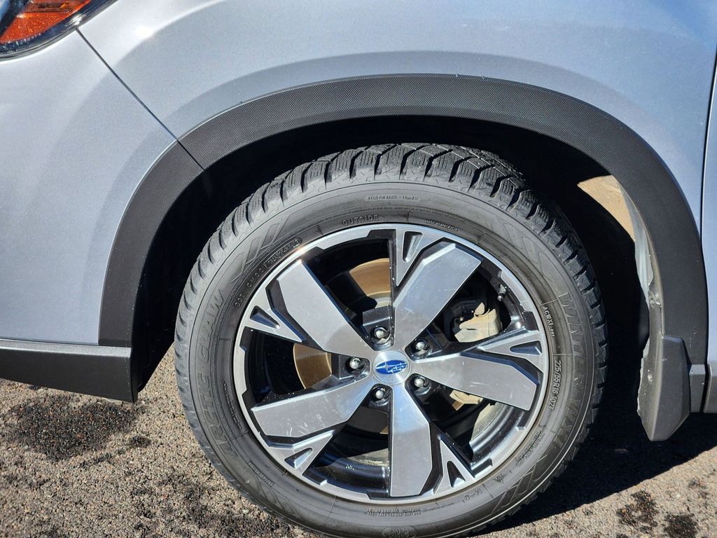 Used 2019 Ice Silver Metallic Subaru Touring image 9