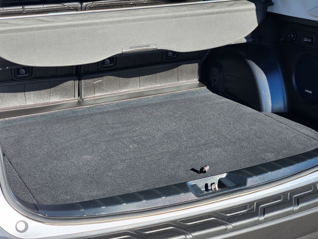 Used 2019 Ice Silver Metallic Subaru Touring image 18