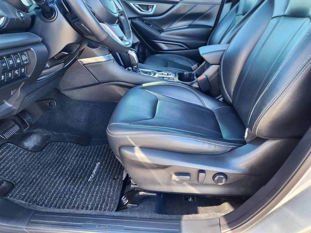 Used 2019 Ice Silver Metallic Subaru Touring image 12