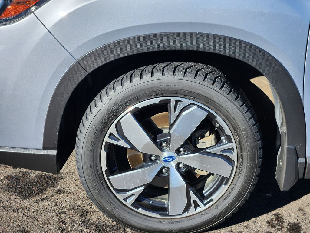 Used 2019 Ice Silver Metallic Subaru Touring image 9