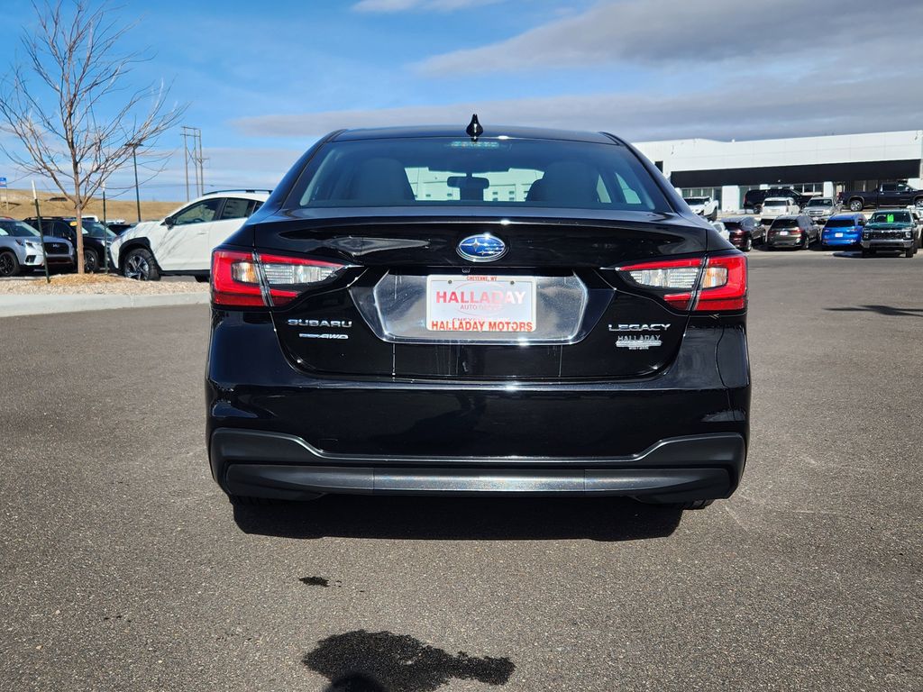 Used 2024 Crystal Black Silica Subaru Premium image 4