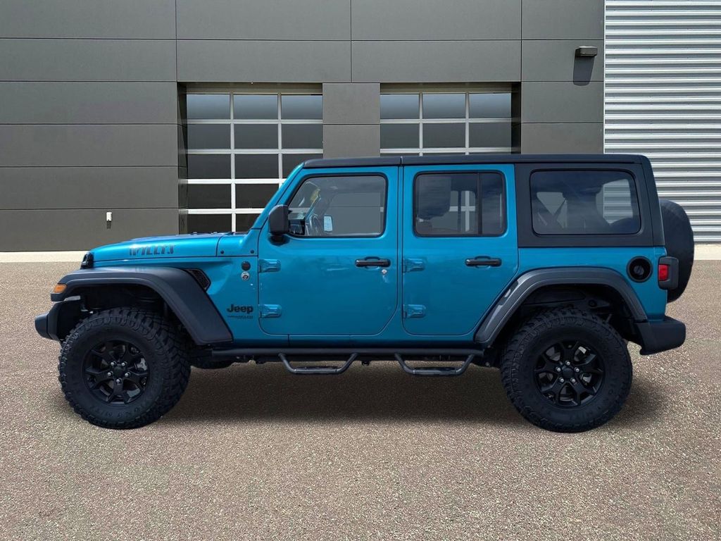 Used 2020 Bikini Pearlcoat Jeep Willys image 9