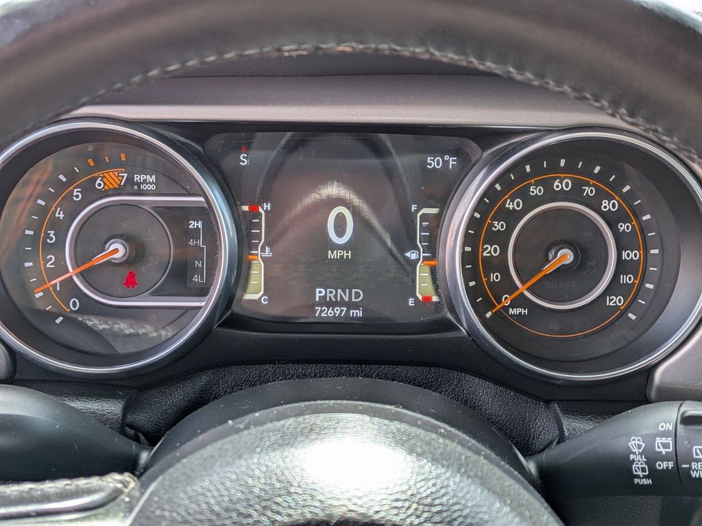 Used 2020 Bikini Pearlcoat Jeep Willys image 11