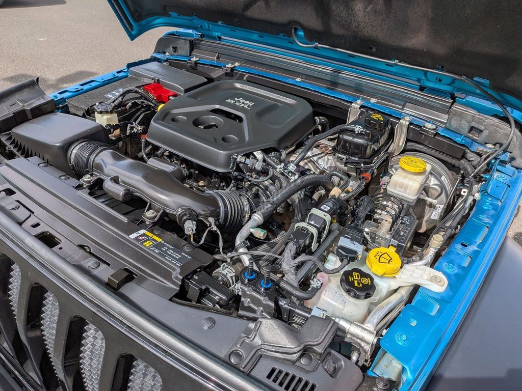 Used 2020 Bikini Pearlcoat Jeep Willys image 22