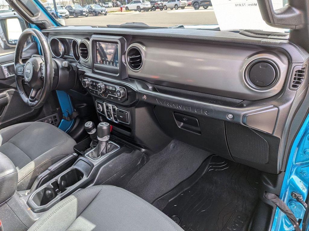 Used 2020 Bikini Pearlcoat Jeep Willys image 21