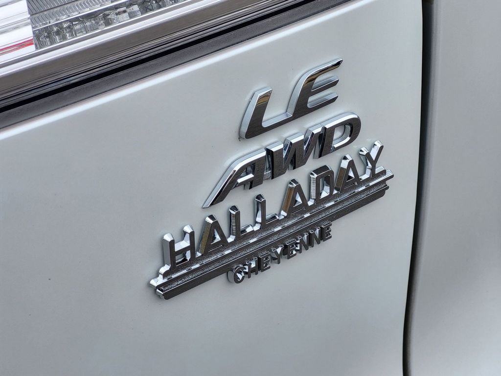 Used 2024 Wind Chill Pearl Toyota LE image 8