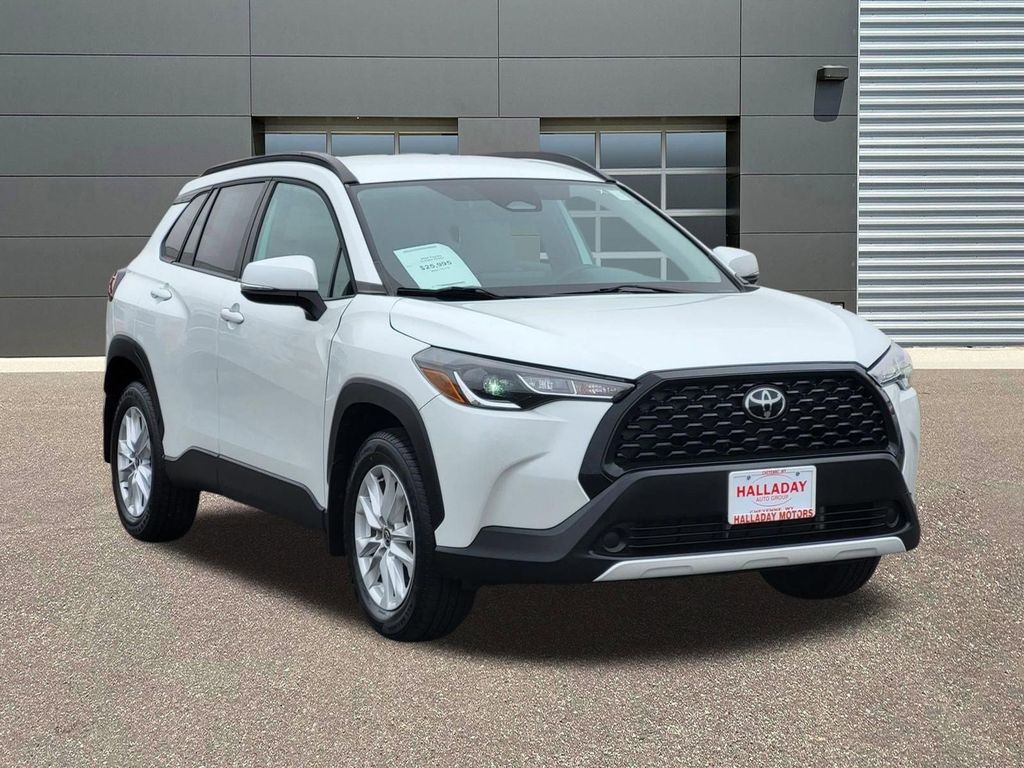 Used 2024 Wind Chill Pearl Toyota LE image 2