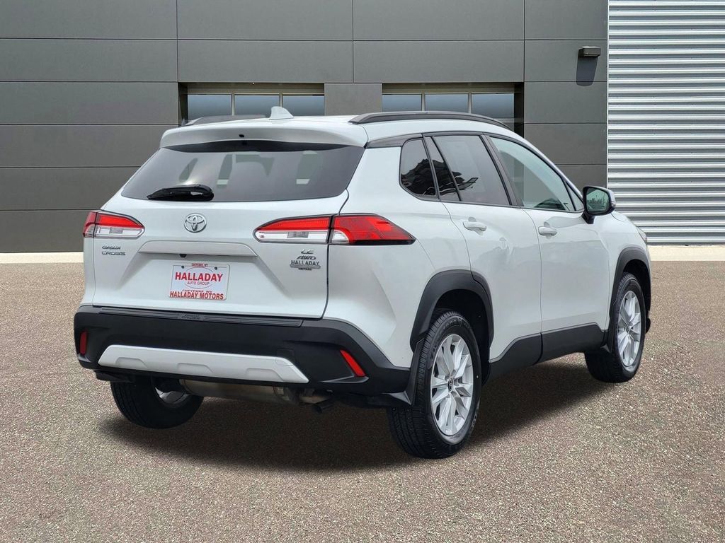 Used 2024 Wind Chill Pearl Toyota LE image 3