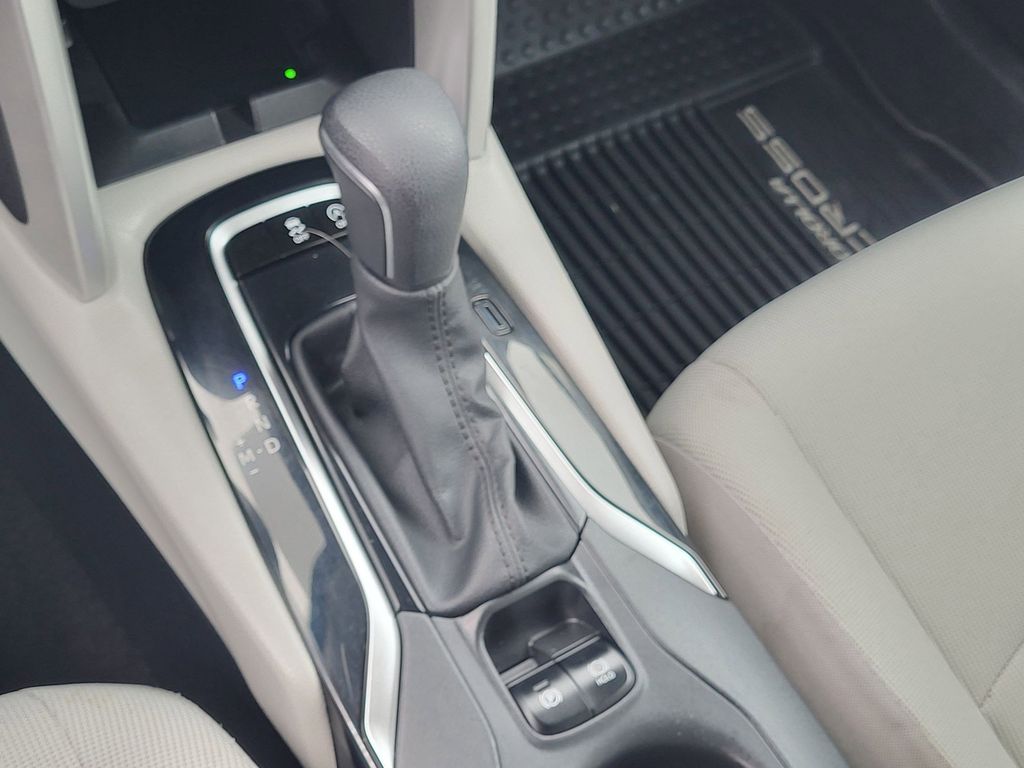 Used 2024 Wind Chill Pearl Toyota LE image 18