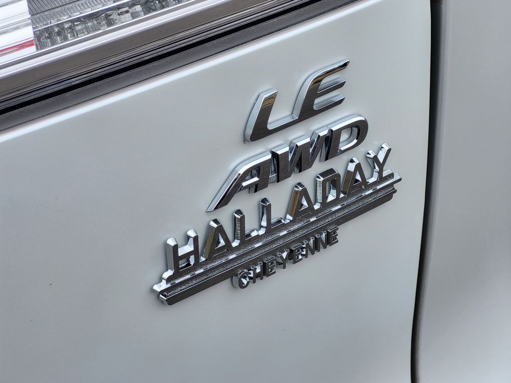 Used 2024 Wind Chill Pearl Toyota LE image 8