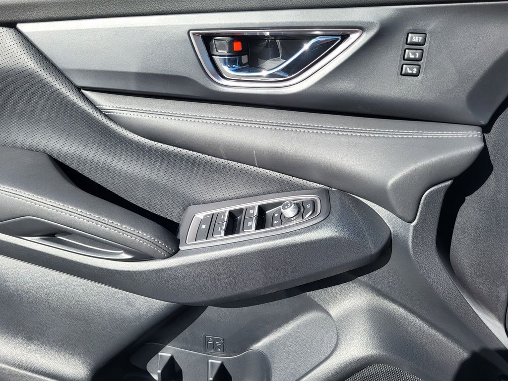 New 2026 Ice Silver Metallic Subaru Limited image 19