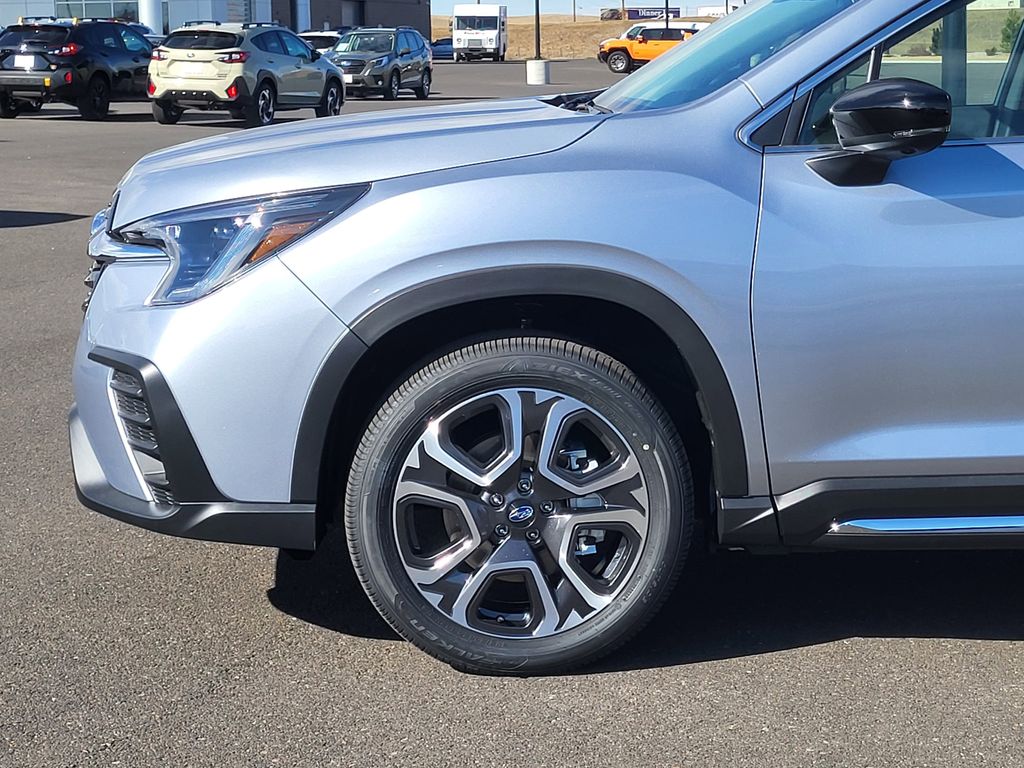New 2026 Ice Silver Metallic Subaru Limited image 6
