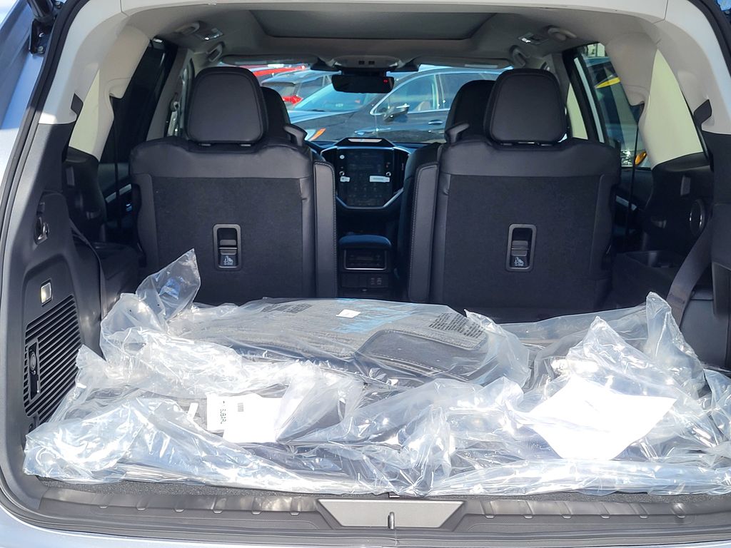 New 2026 Ice Silver Metallic Subaru Limited image 22