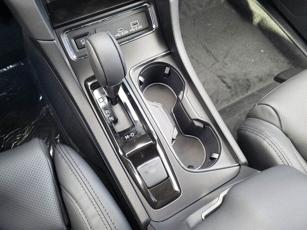 New 2026 Crystal White Pearl Subaru Onyx Edition Touring image 18