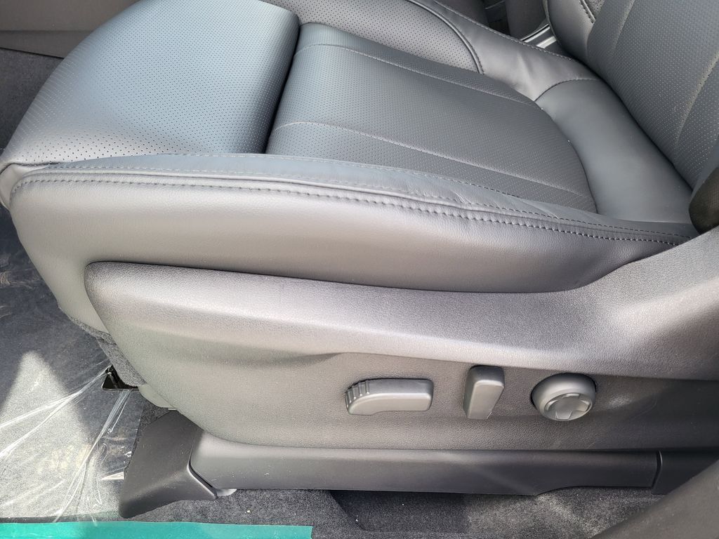 New 2026 Crystal White Pearl Subaru Onyx Edition Touring image 11