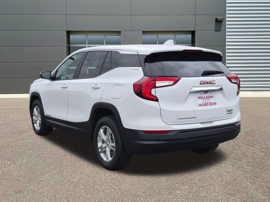 Certified Used 2024 Summit White GMC SLE image 8