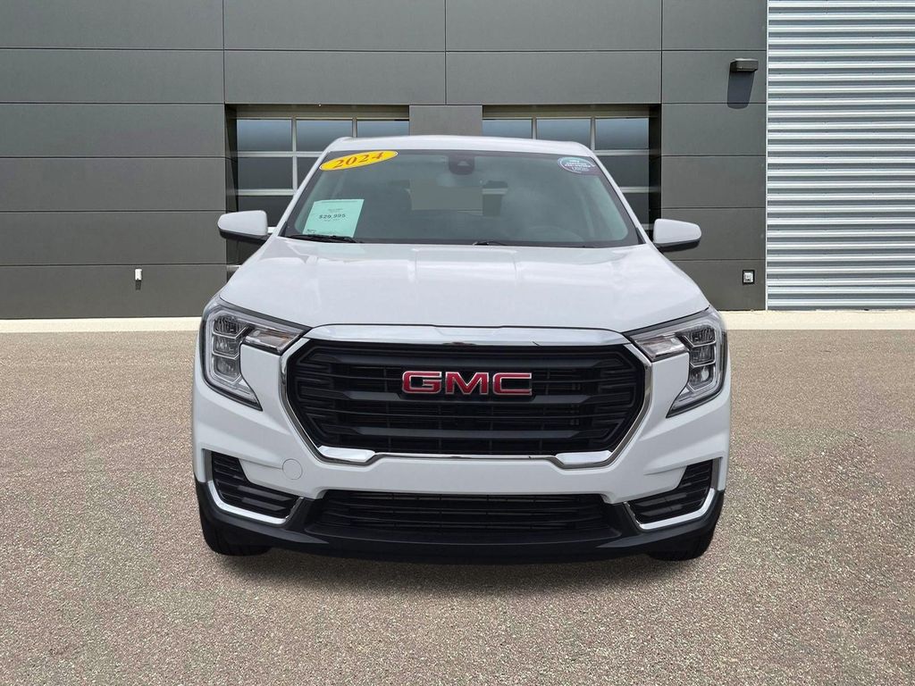 Certified Used 2024 Summit White GMC SLE image 2