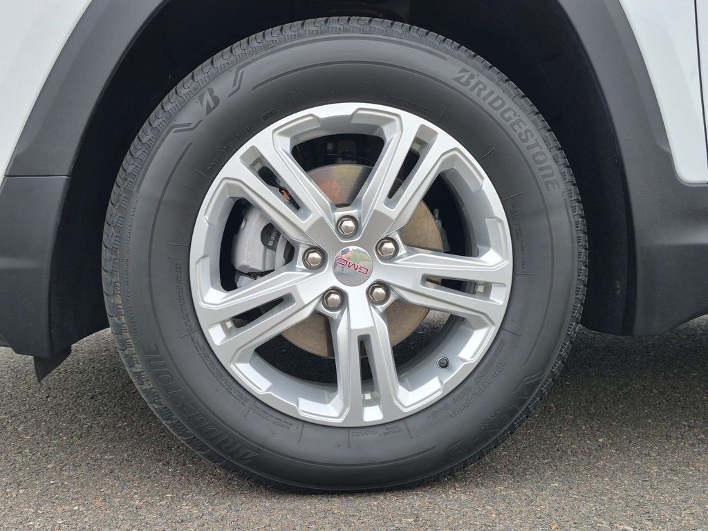 Certified Used 2024 Summit White GMC SLE image 24
