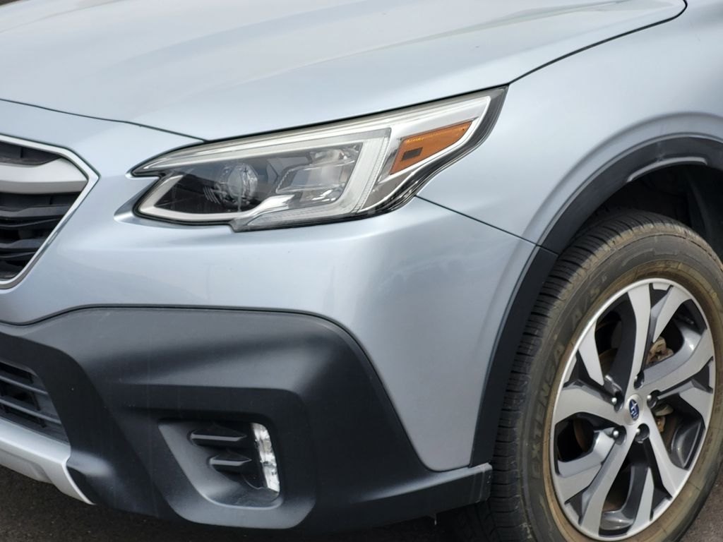 Used 2021 Ice Silver Metallic Subaru Limited image 5