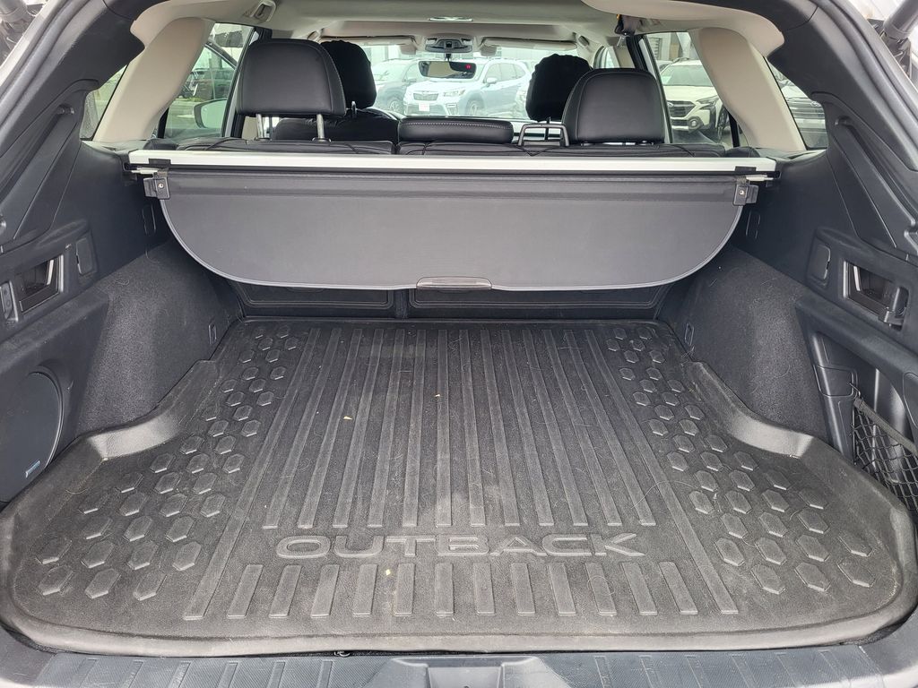 Used 2021 Ice Silver Metallic Subaru Limited image 22