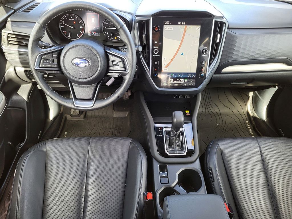 Used 2025 Ice Silver Metallic Subaru Limited image 22