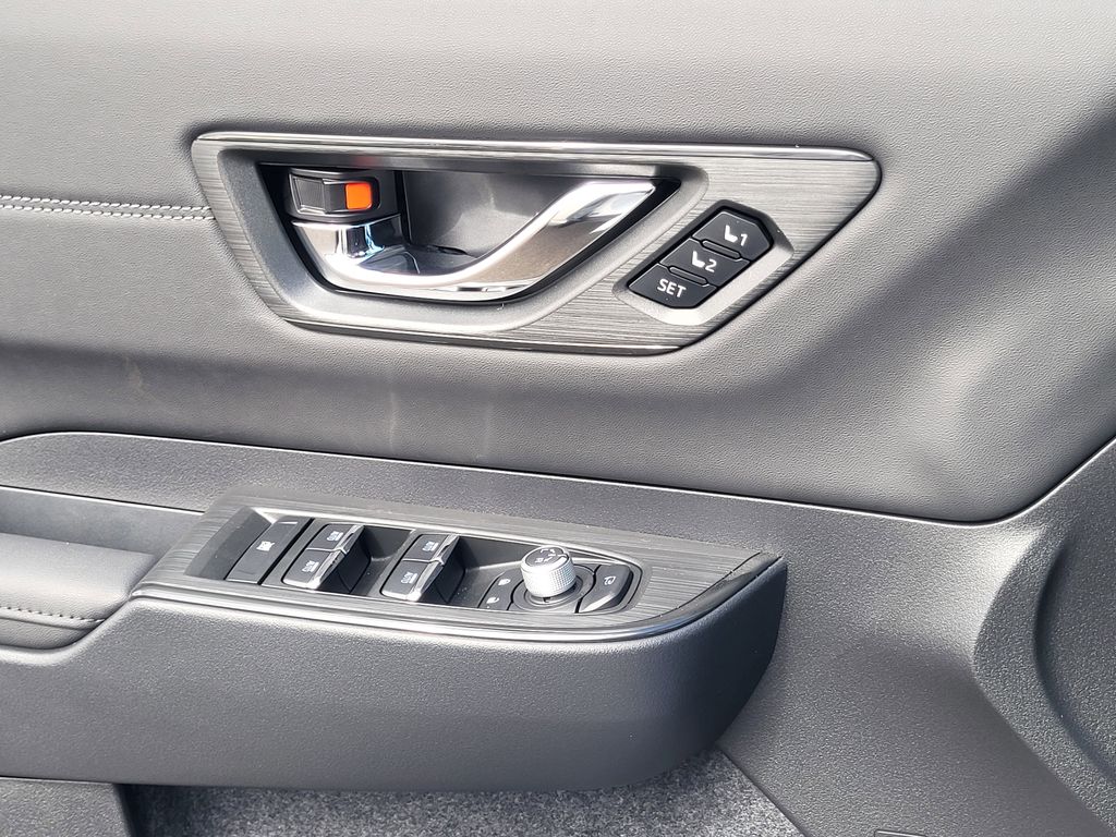 New 2026 Crystal White Pearl Subaru Touring image 19