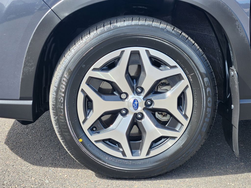 Used 2023 Magnetite Gray Metallic Subaru Premium image 7
