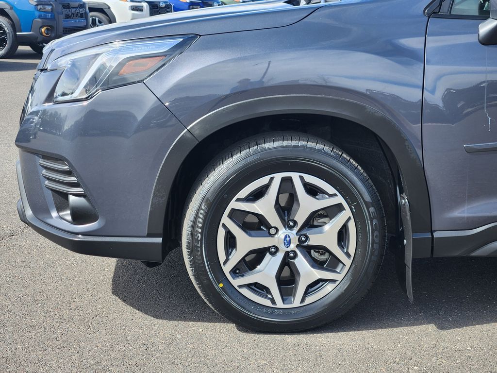 Used 2023 Magnetite Gray Metallic Subaru Premium image 6
