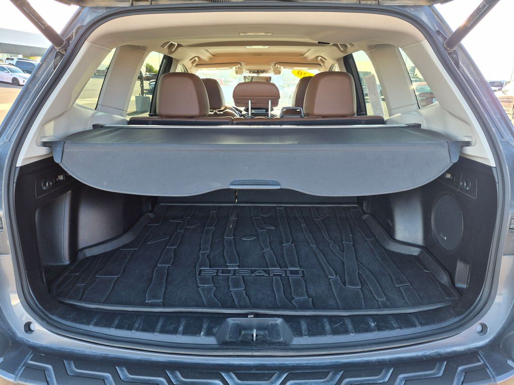 Used 2020 Magnetite Gray Metallic Subaru Touring image 6