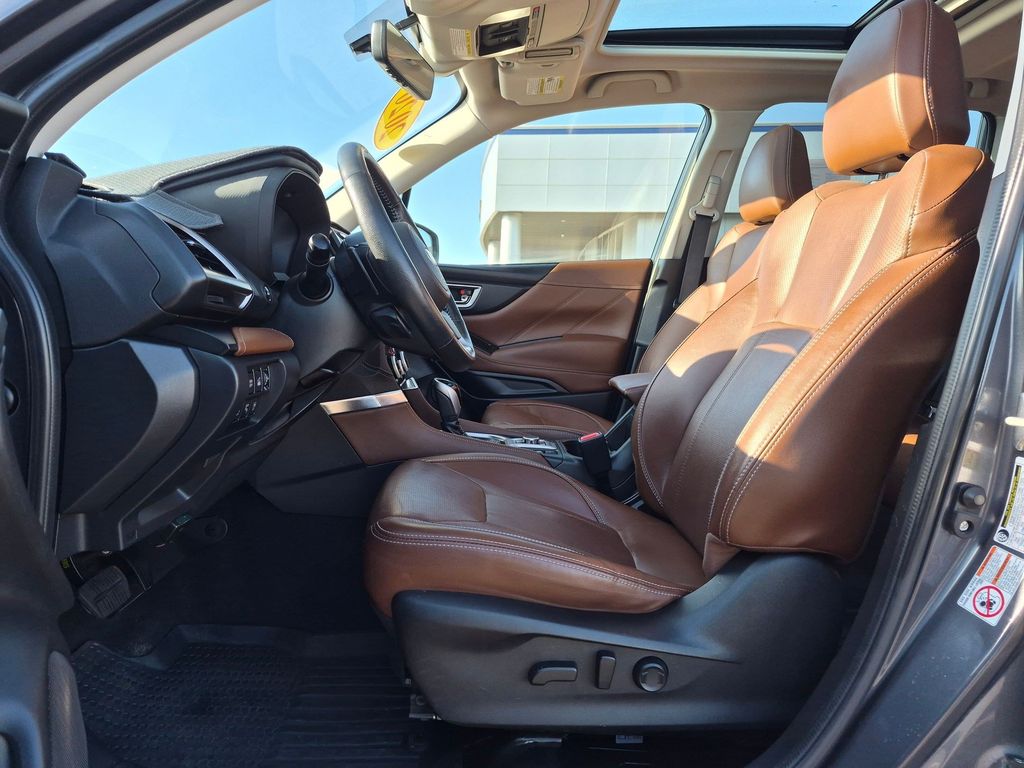 Used 2020 Magnetite Gray Metallic Subaru Touring image 17
